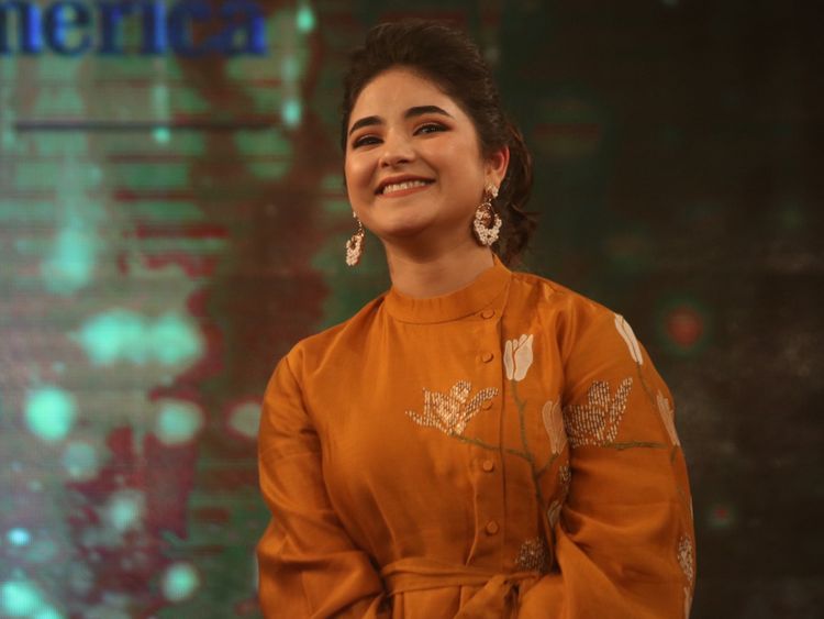 dangal-fame- actress-zaira-wasim-quits-acting-due-to-islam